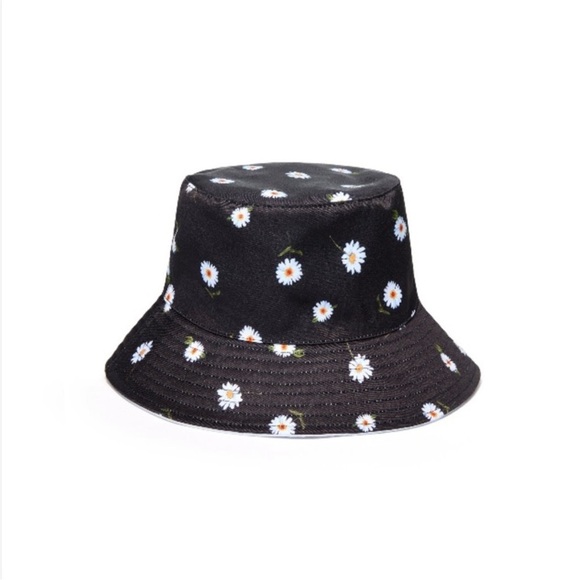 NWT ALICE + OLIVIA REVERSIBLE DAISY FLORAL BUCKET HAT main image 11